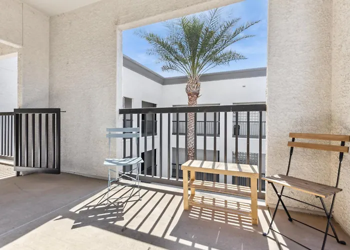 Apartment Cozysuites By The Stadium With Pool 19 *