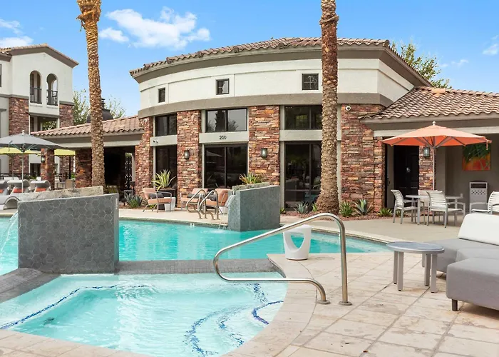 Cozysuites By The Stadium With Pool 19