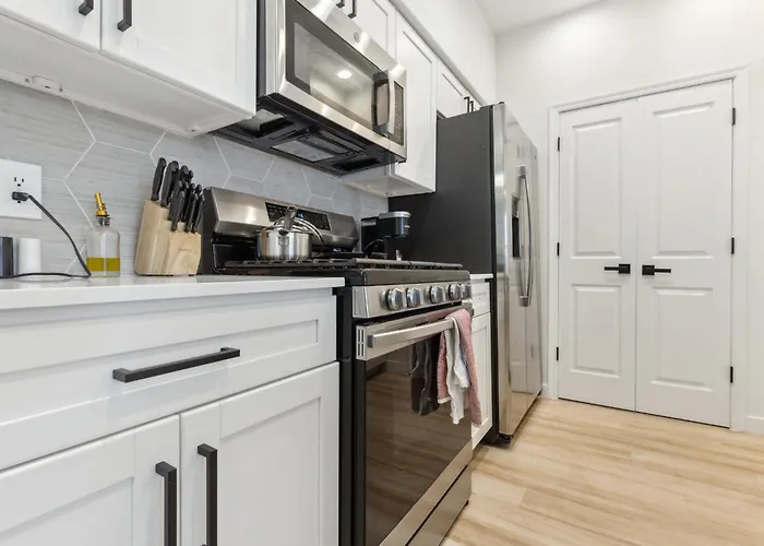 Apartment Cozysuites By The Stadium With Pool 19 *