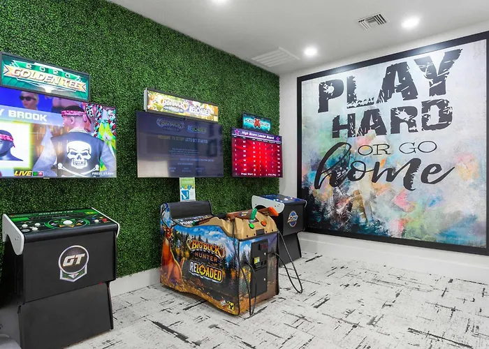 Cozysuites By The Stadium With Pool 19 *