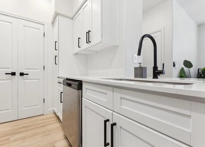 Apartment Cozysuites By The Stadium With Pool 19
